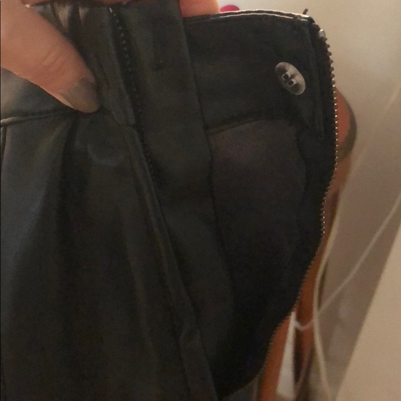 Faux leather skirt - Picture 6 of 7